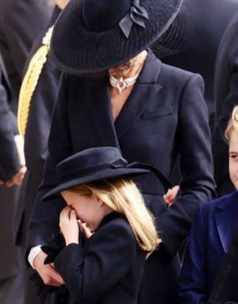 الأميرة شارلوت في جنازة الملكة - صورة من تويتر 
