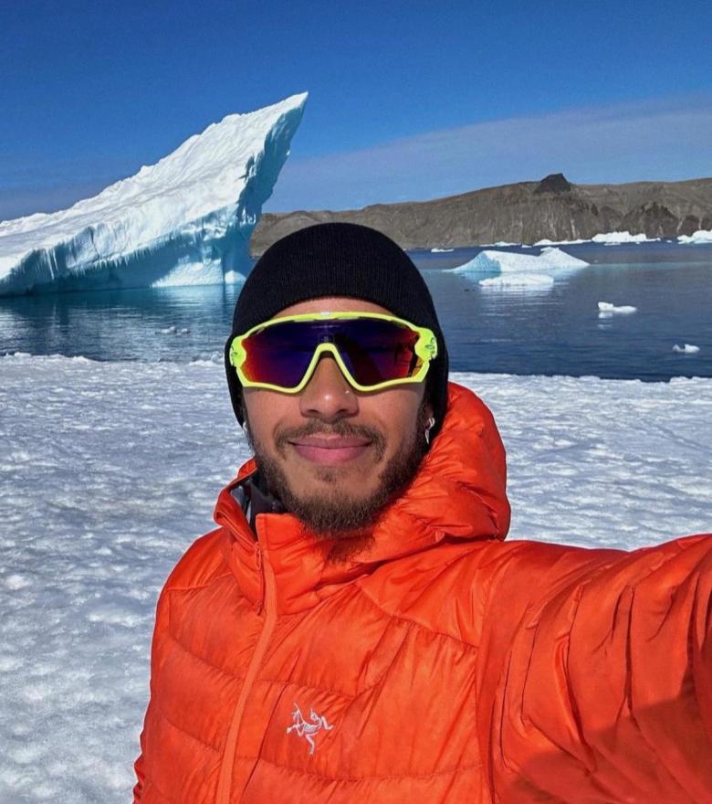 لويس هاميلتون في القطب الجنوبي - إنستغرام