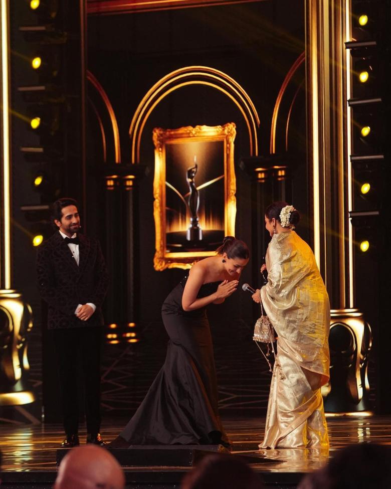 عليا بهات تحصد جائزة أفضل ممثلة في Filmfare- انستقرام @aliaabhatt