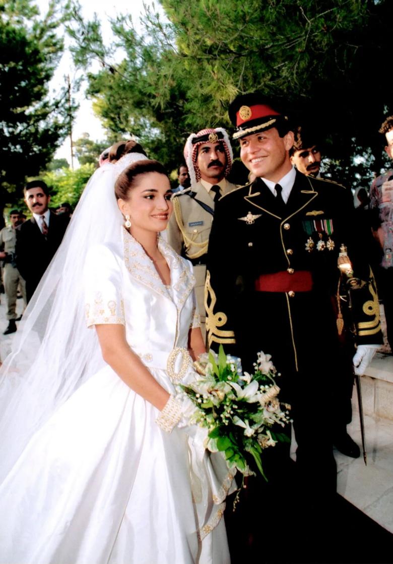 الملك عبدالله و الملكة رانيا من حفل زفافهما - صورة من الديوان الملكي الهاشمي