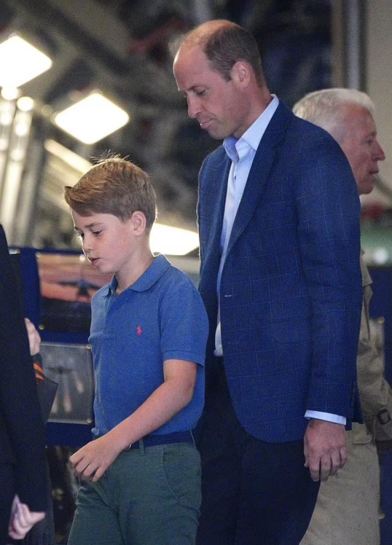 الأمير ويليام وإبنه الأمير جورج - تويتر