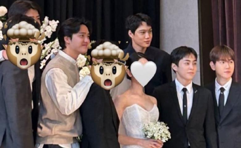 أعضاء EXO في حفل زفاف تشين - صورة من تويتر 