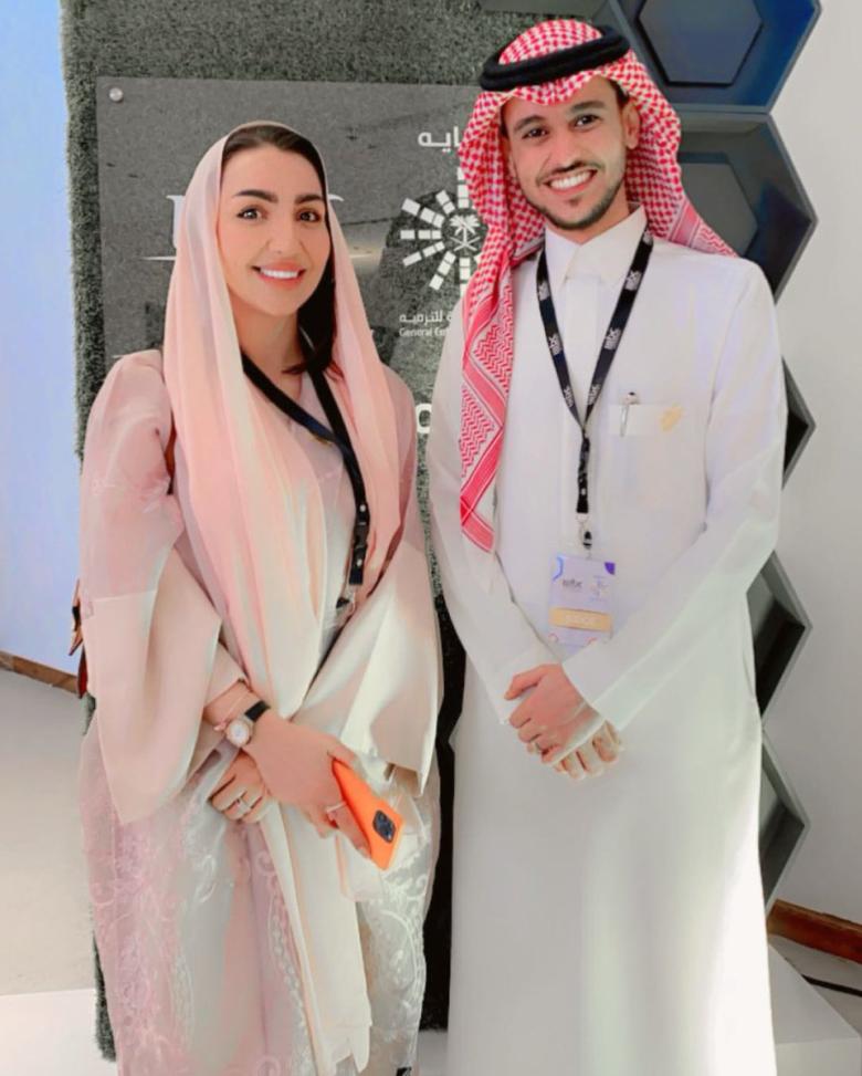 هبة الحسين وعايض يوسف - صورة من غوغل