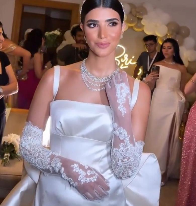 ريم سامي تحتفل بزفافها - صورة معدلة من السوشيال ميديا