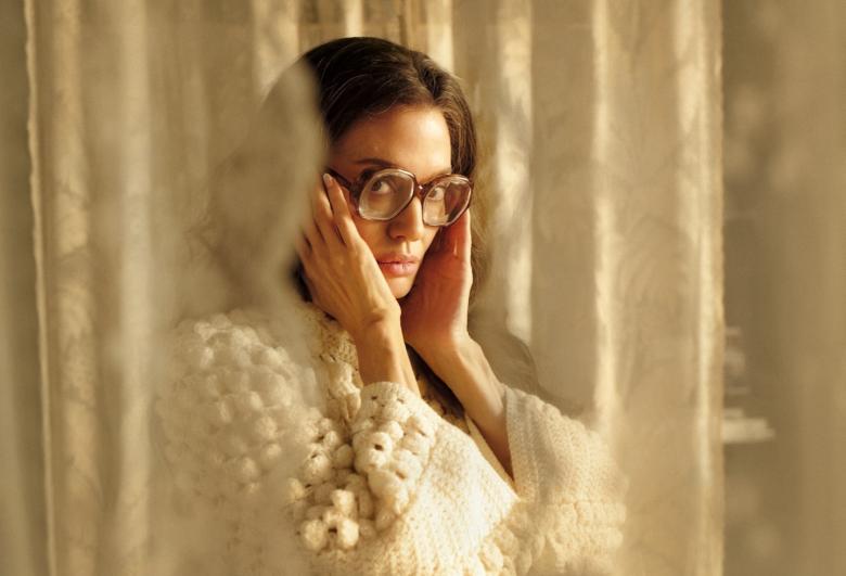 أنجلينا جولي من كواليس فيلم Maria - صورة من إنستقرام