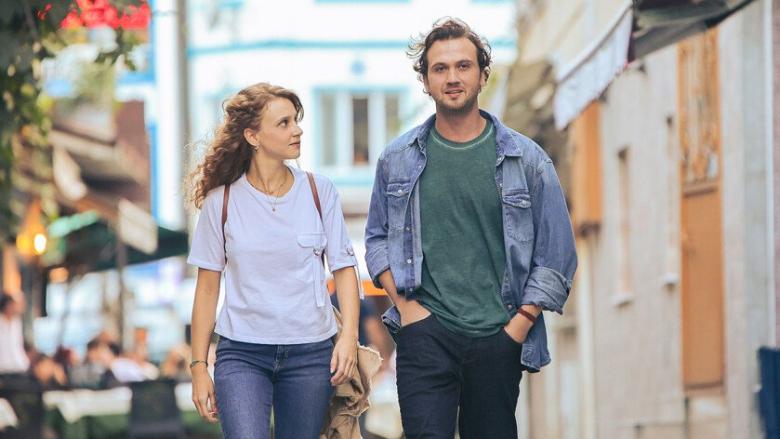 صورة من كواليس مسلسل عبقري Deha - صورة من قناة Show