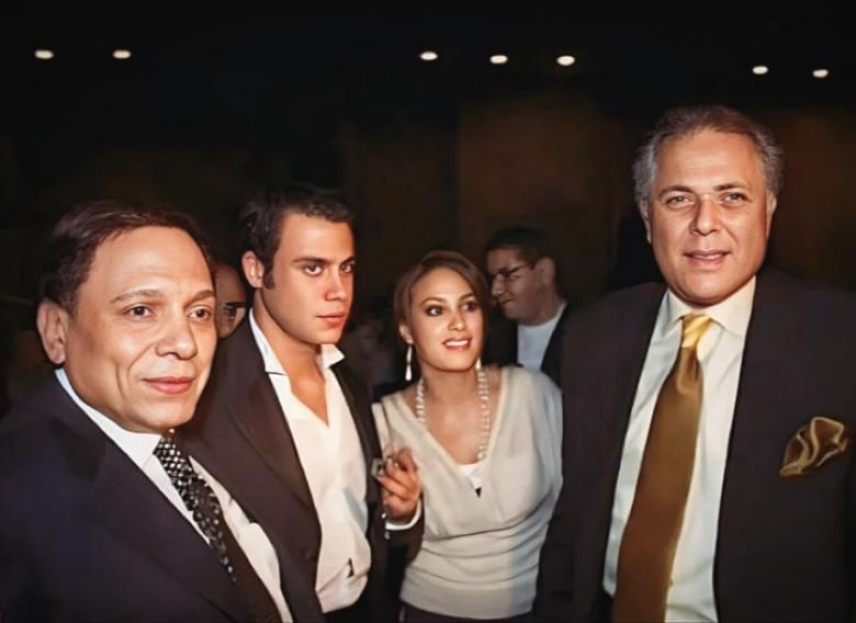 محمد إمام مع والدهعادل إمام و محمود عبد العزيز و هند صبري