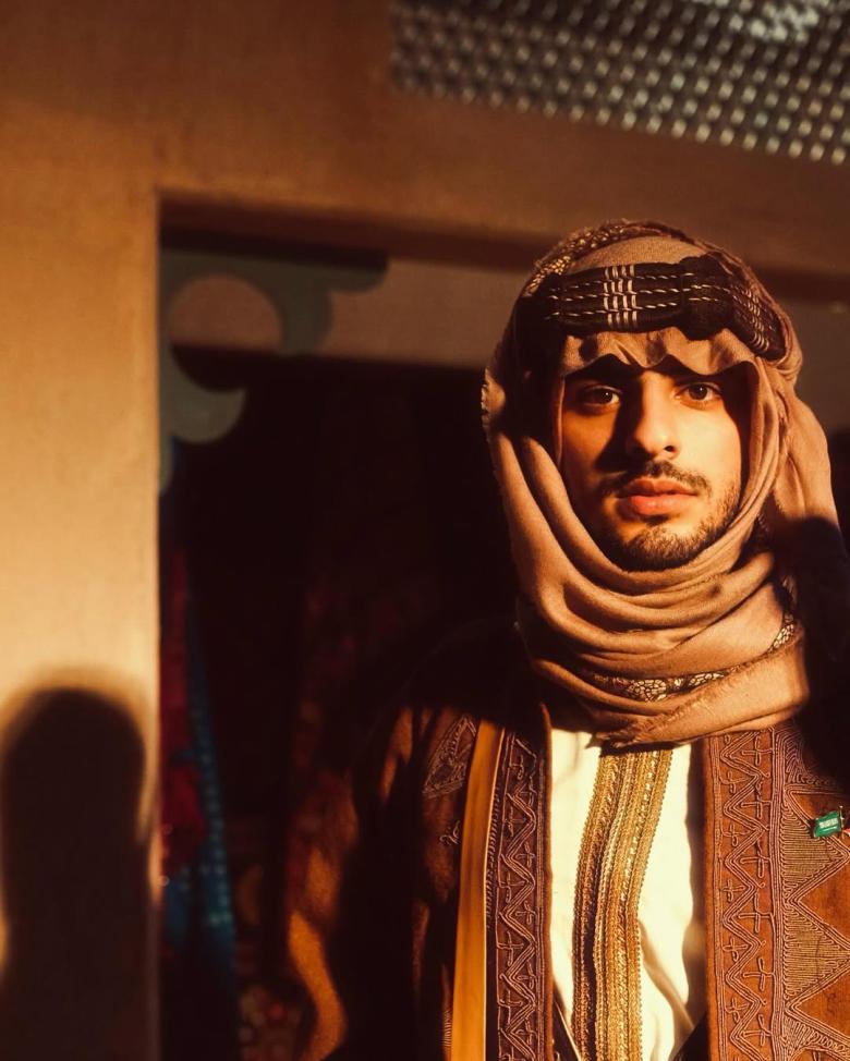جمال الصالح يحيي التقاليد السعودية في يوم التأسيس 2025 