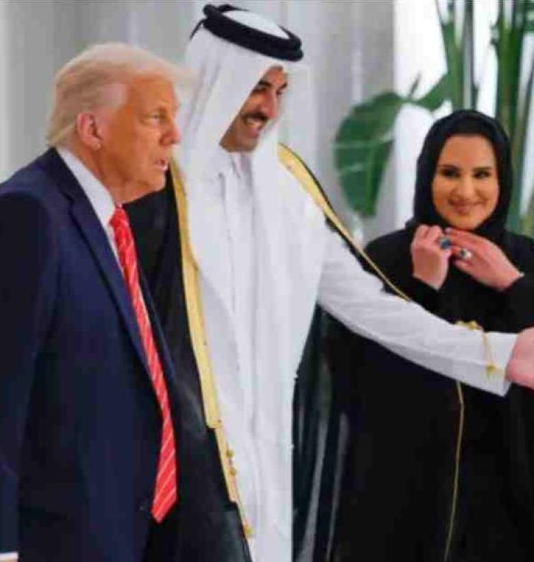 الأمير تميم بن حمد آل ثاني والشيخة جواهر برفقة دونالد ترامب