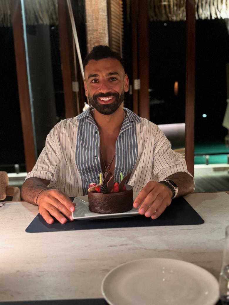 محمد صلاح يحتفل بعيد ميلاده 