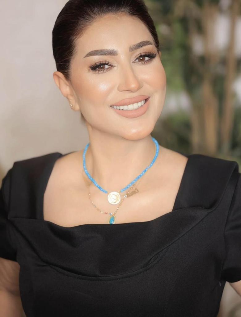 وفاء عامر