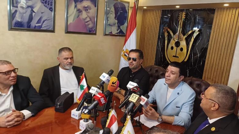 من المؤتمر الصحفي لراغب علامة و مصطفى كامل 