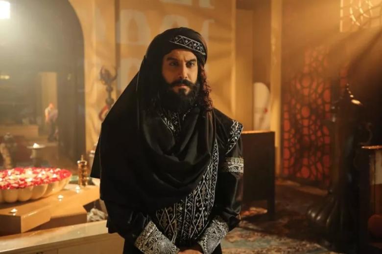 قصي خولي في كواليس مسلسل هارون الرشيد - صورة من السوشيال 