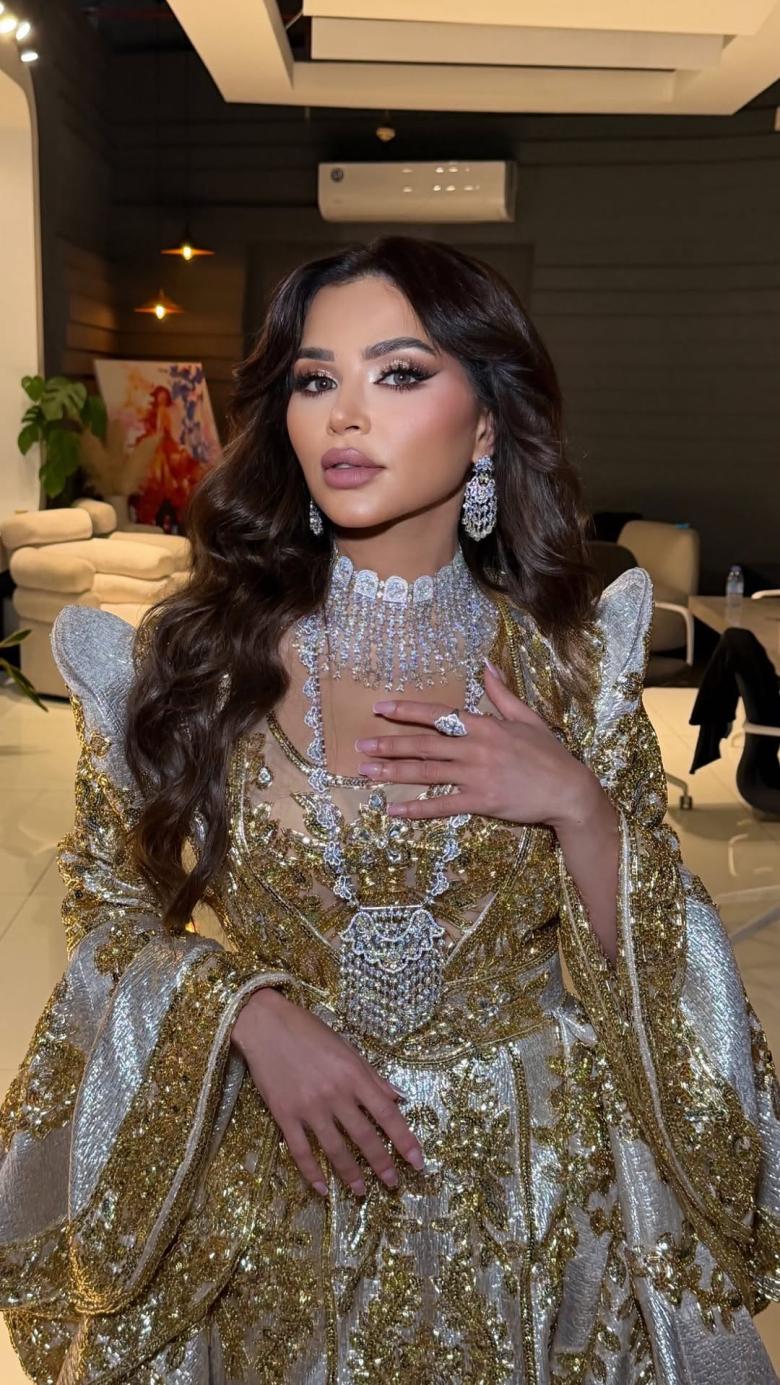 نهى نبيل بإطلالة إماراتية ذهبية في عرض أزياء "غرامي" نهى نبيل بإطلالة إماراتية ذهبية في عرض أزياء "غرامي"