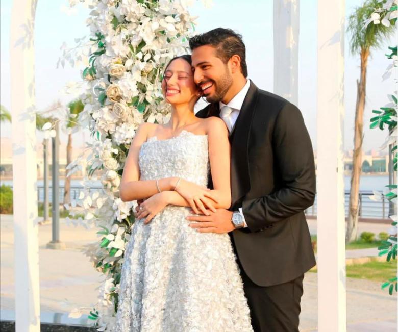 محمود ياسين ولينا صوفيا 