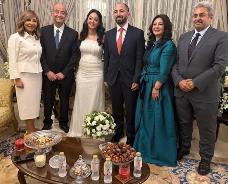 لميس الحديدي وعمرو أديب يحتفلان بقراءة فاتحة نجلهما نور في أجواء عائلية