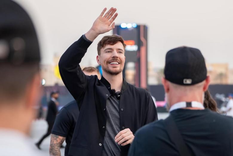 Beast Land - مستر بيست