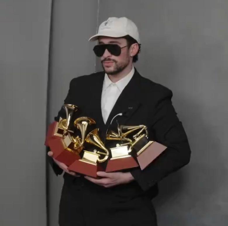 باد باني - إكس