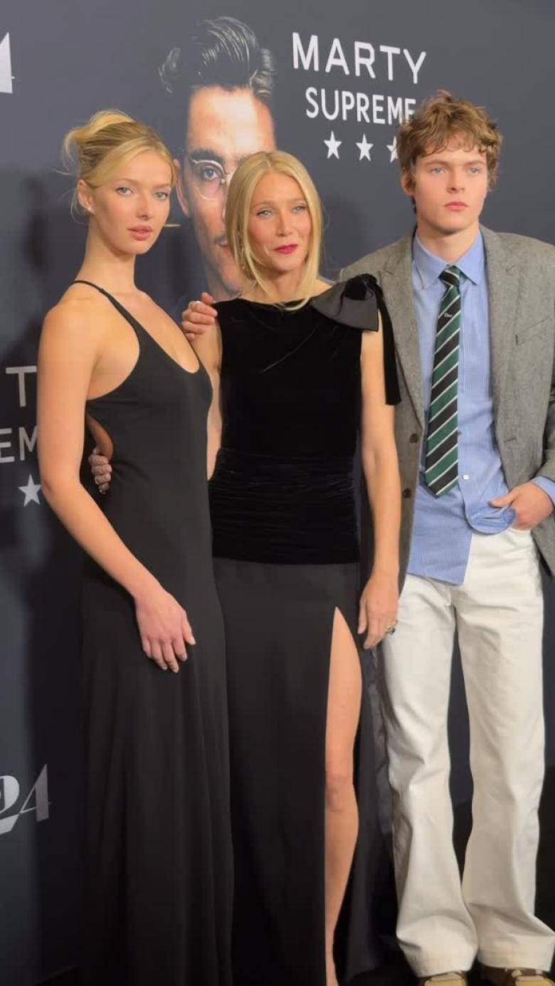 آبل مارتن تعيد إحياء فستان غوينيث بالترو الأيقوني من كالفن كلاين