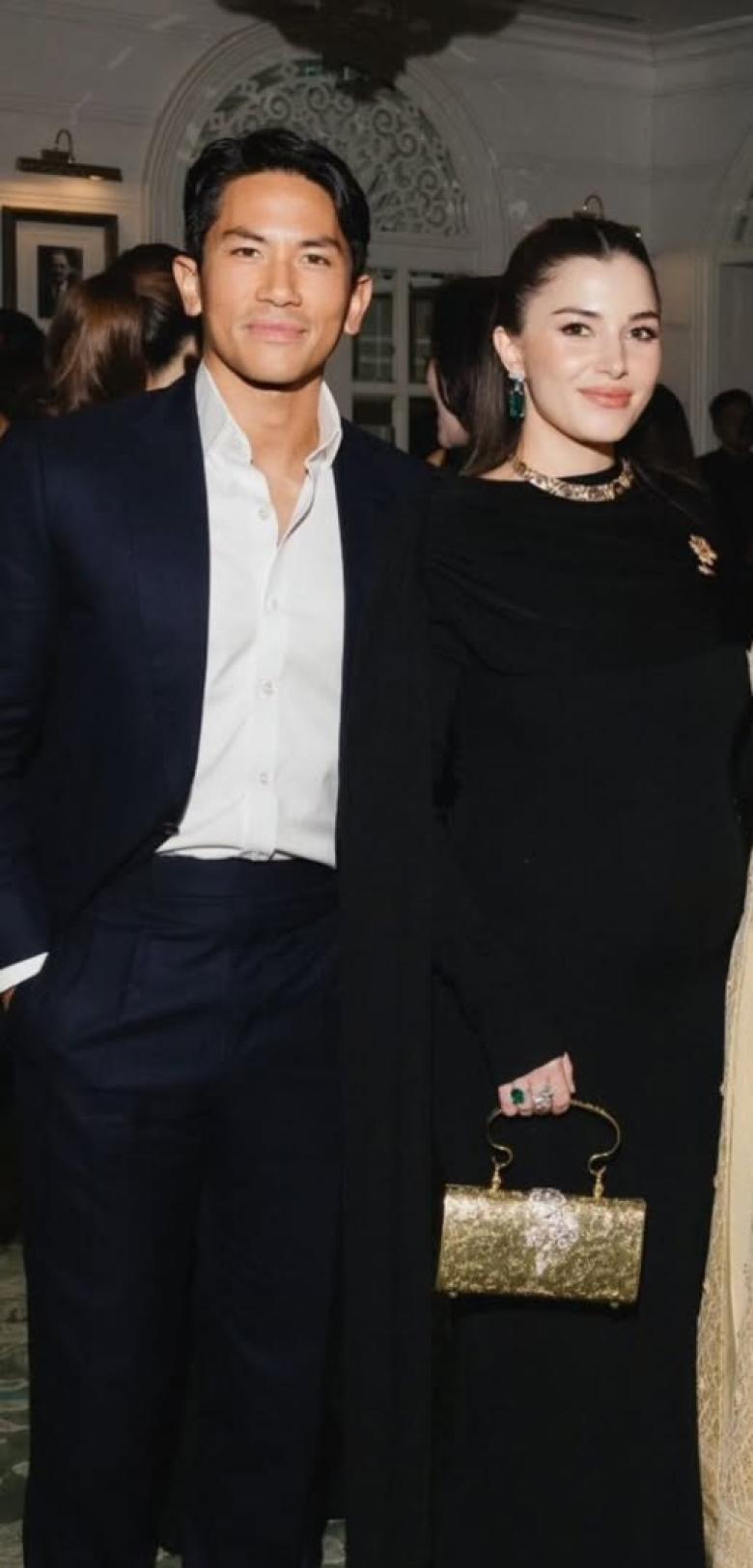 الأميرة أنيشا تختار فستان أسود ناعم ومجوهرات مرصّعة بالأحجار الكريمة