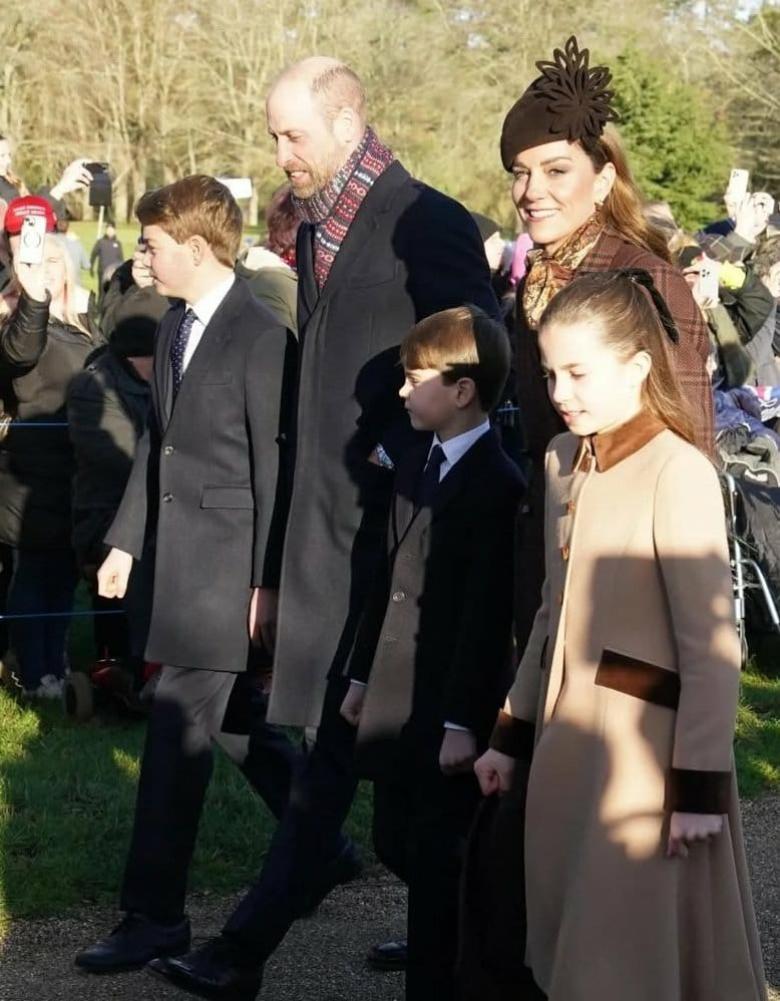  كيت ميدلتون مع عائلتها