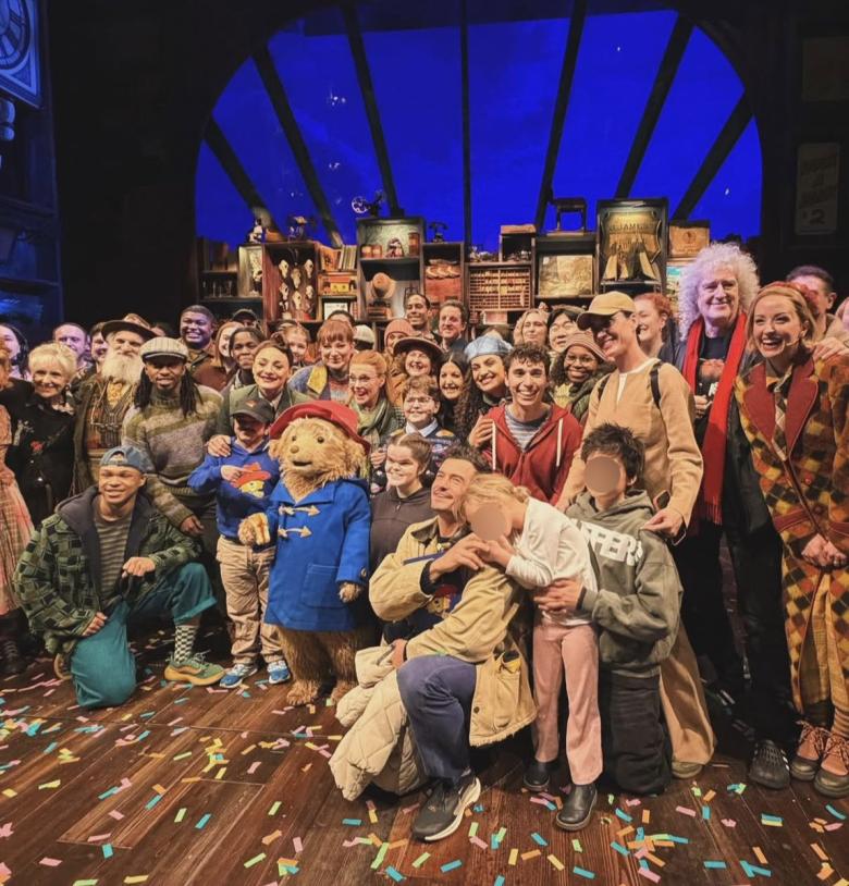 كاتي بيري و أورلاندو بلوم برفقة ابنتهما ديزي - Paddington The Musical