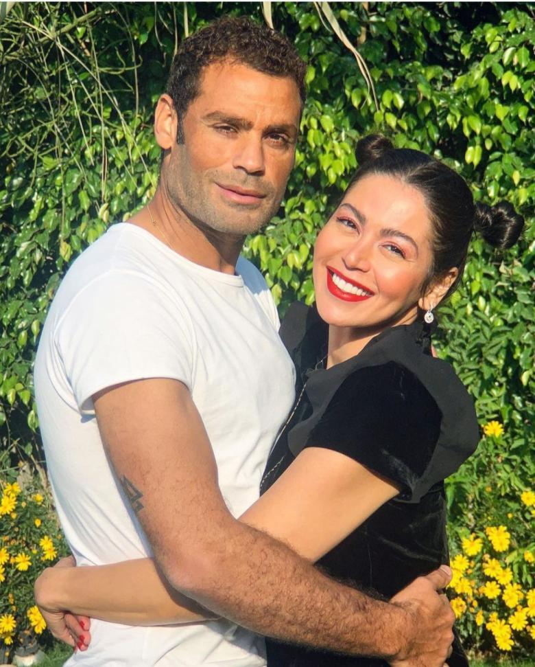 لقاء الخميسي وزوجها