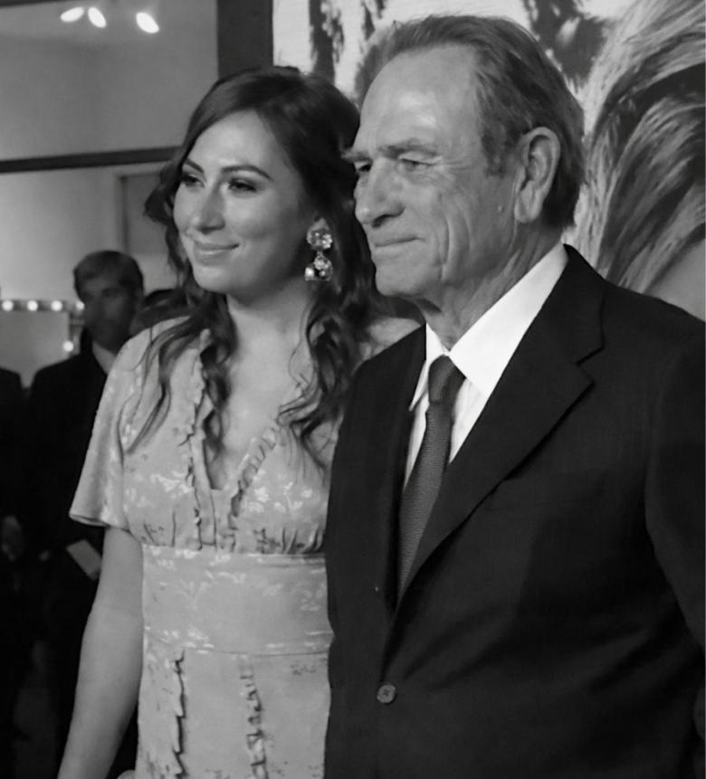 تومي لي جونز وإبنته فيكتوريا - إكس