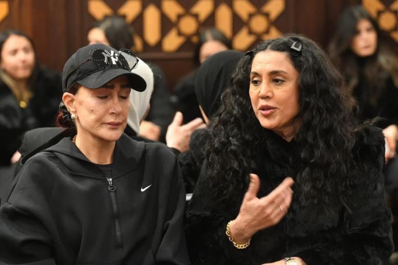 غادة عبد الرازق في عزاء والد مي عمر