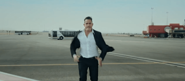 مشهد من الحلقة الأولي لمسلسل رأس الأفعي