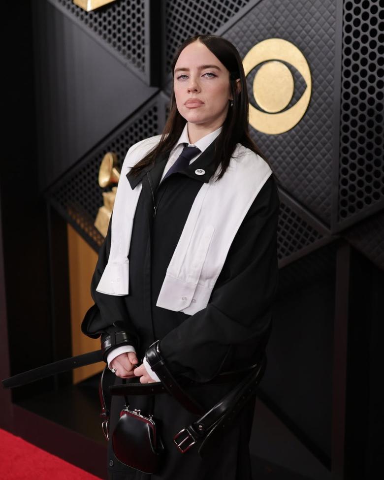 بيلي إيليش -  Billie Eilish - مصدر من حساب Grammys - انستغرام 