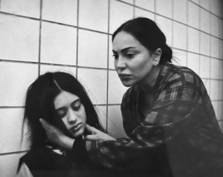 أحلام التميمي و فوز الشطي - مشهد من مسلسل الأم المتوحشة