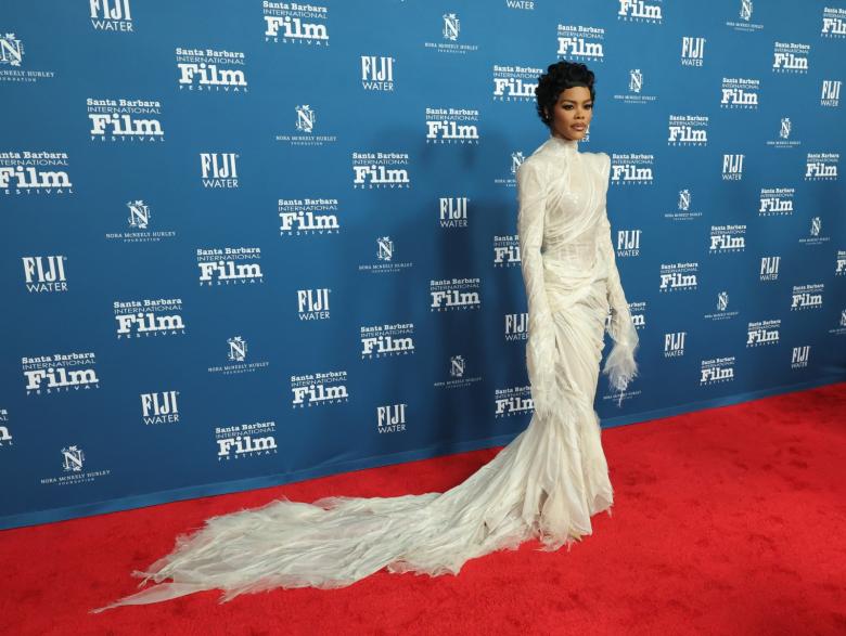 تيانا تايلور بفستان كوتور منحوت بتوقيع سعودي - الصورة من العلامة