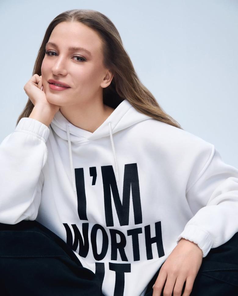 سيريناي ساريكايا سفيرة جديدة لعلامة لوريال باريس العالمية -  الصورة من انستغرام لوريال