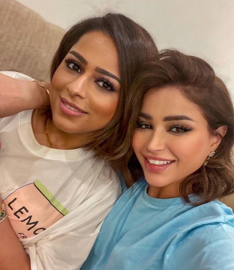 نهى نبيل مع شقيقتها نوف نبيل - صورة من السوشياال ميديا