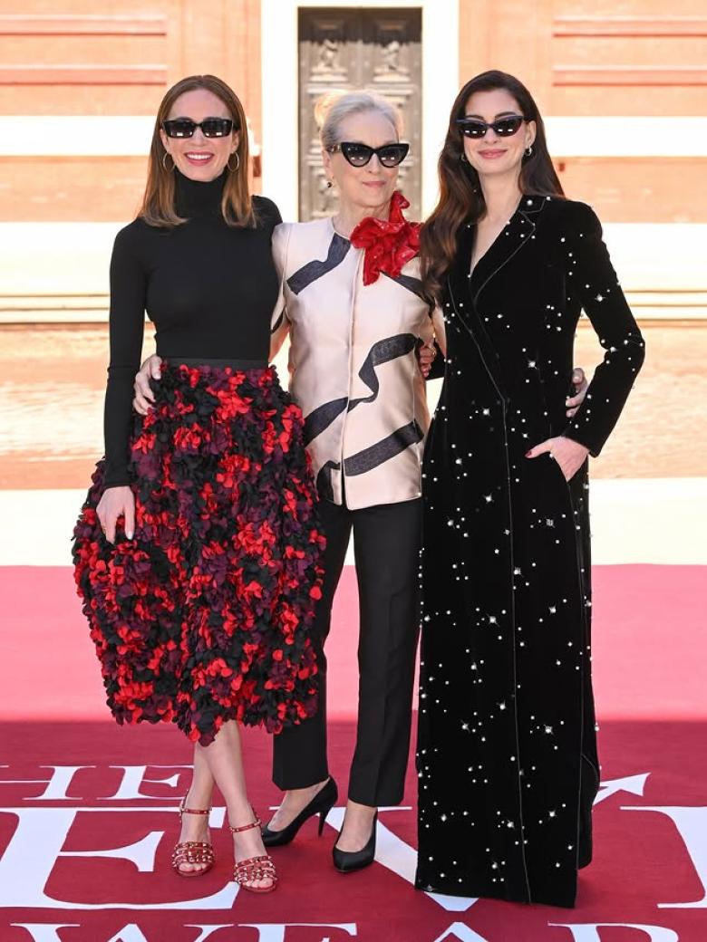 نجمات The Devil Wears Prada 2 بإطلالات متناغمة في لندن