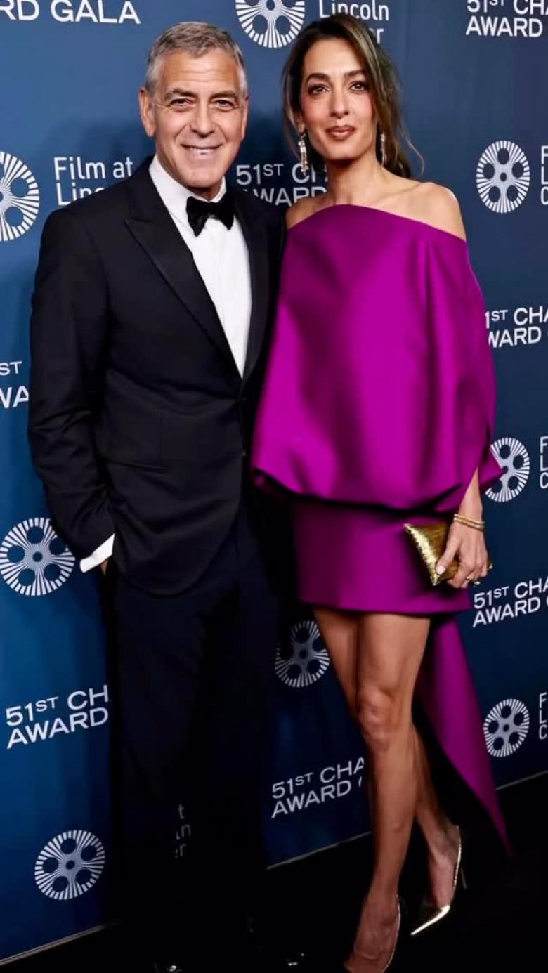 أمل كلوني بفستان بالنسياغا الميكرو الجريء ومجوهرات كارتييه