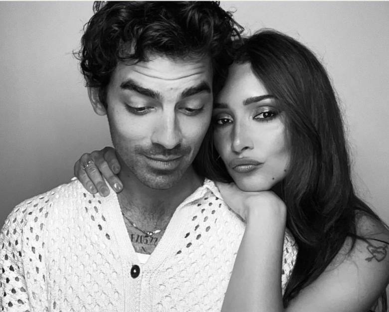 جو جوناس - تاتيانا غابرييلا