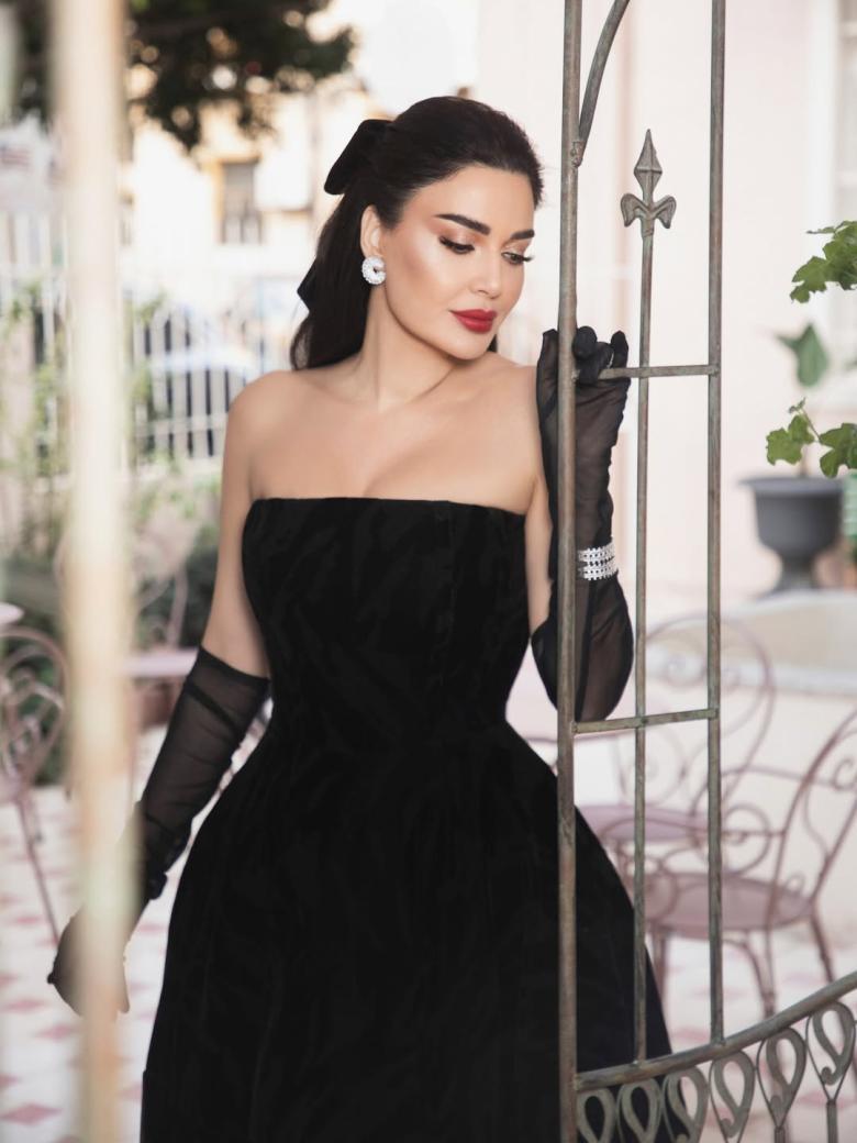 سيرين عبد النور تعيد إحياء الأناقة الريترو بإطلالة لافتة - الصورة بعدسة كفاح بلاني