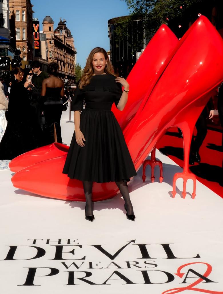 تفاصيل إطلالة ريا أبي راشد في Leicester Square بتوقيع برادا - الصورة بعدسة ehq