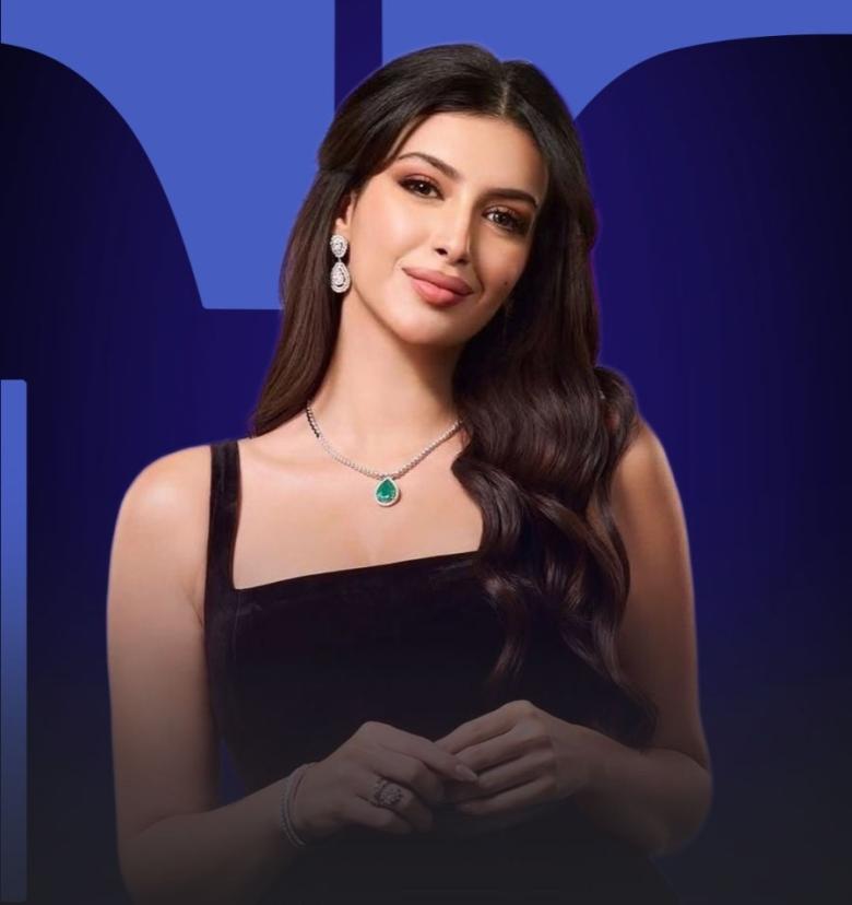  سارة بركة - صورة معدلة من السوشيال ميديا