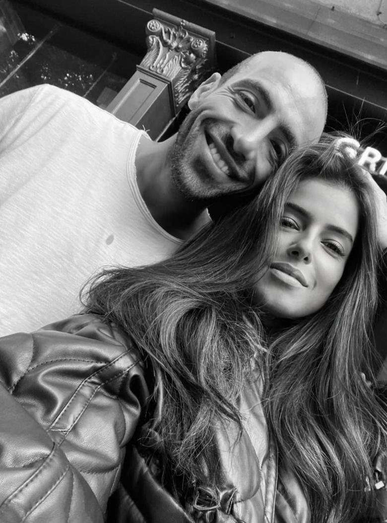  مريم عامر منيب وخطيبها - صورة من إنستغرام