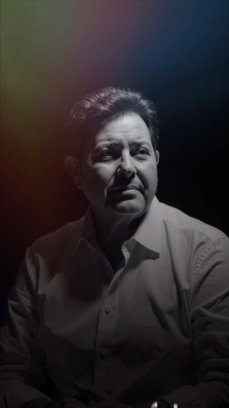 خروج جثمان هاني شاكر من مطار القاهرة - صورة معدلة