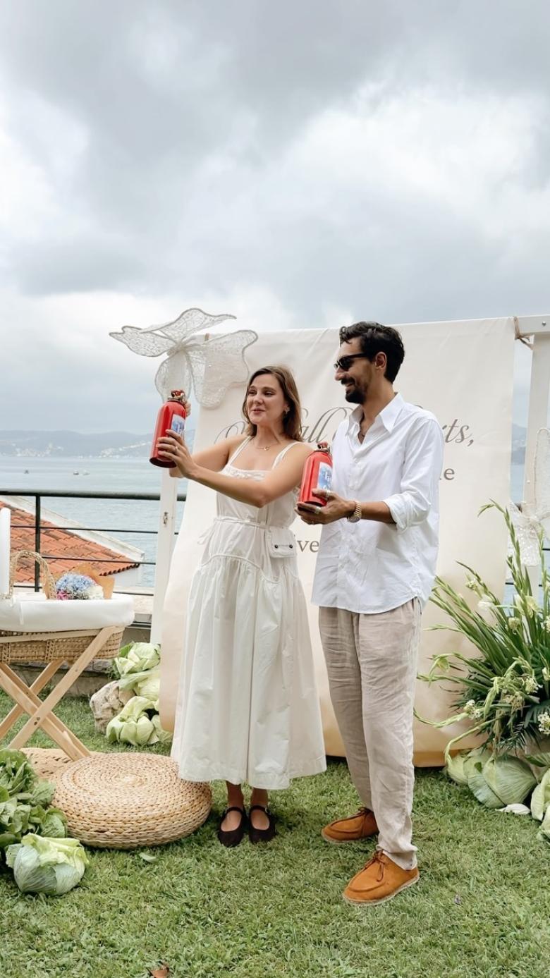 Alina Boz - Umut Evirgen