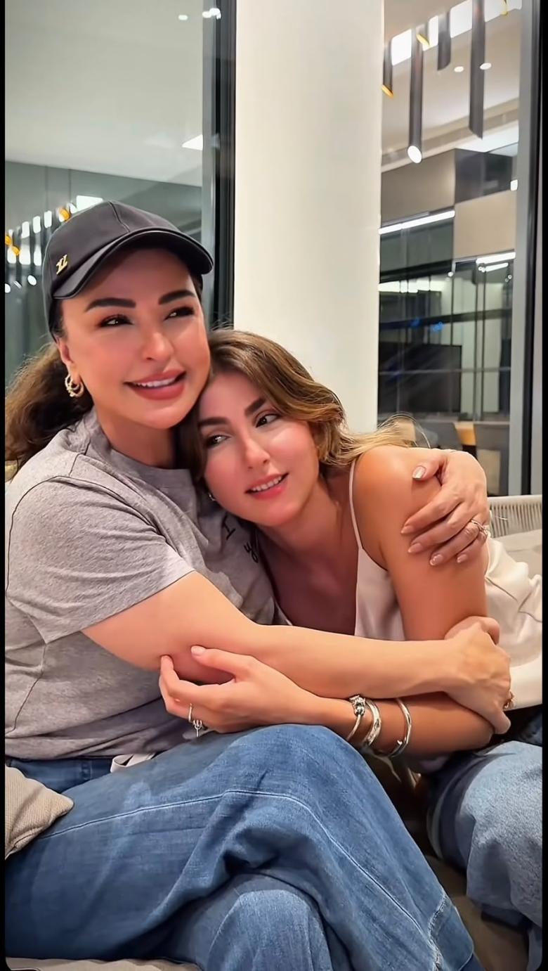 ماريلين نعمان وماغي بو غصن 
