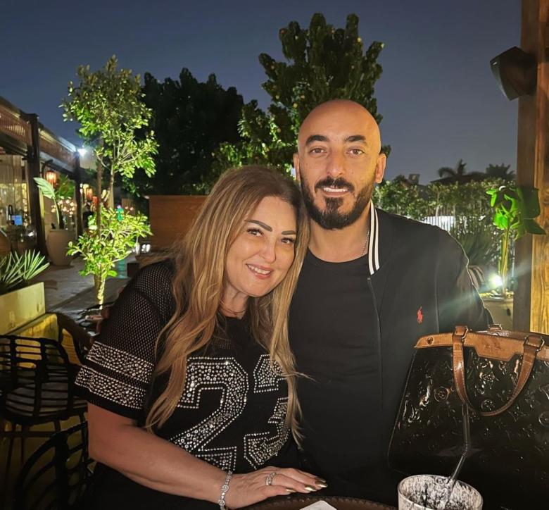 نهال عنبر وابنها حسام