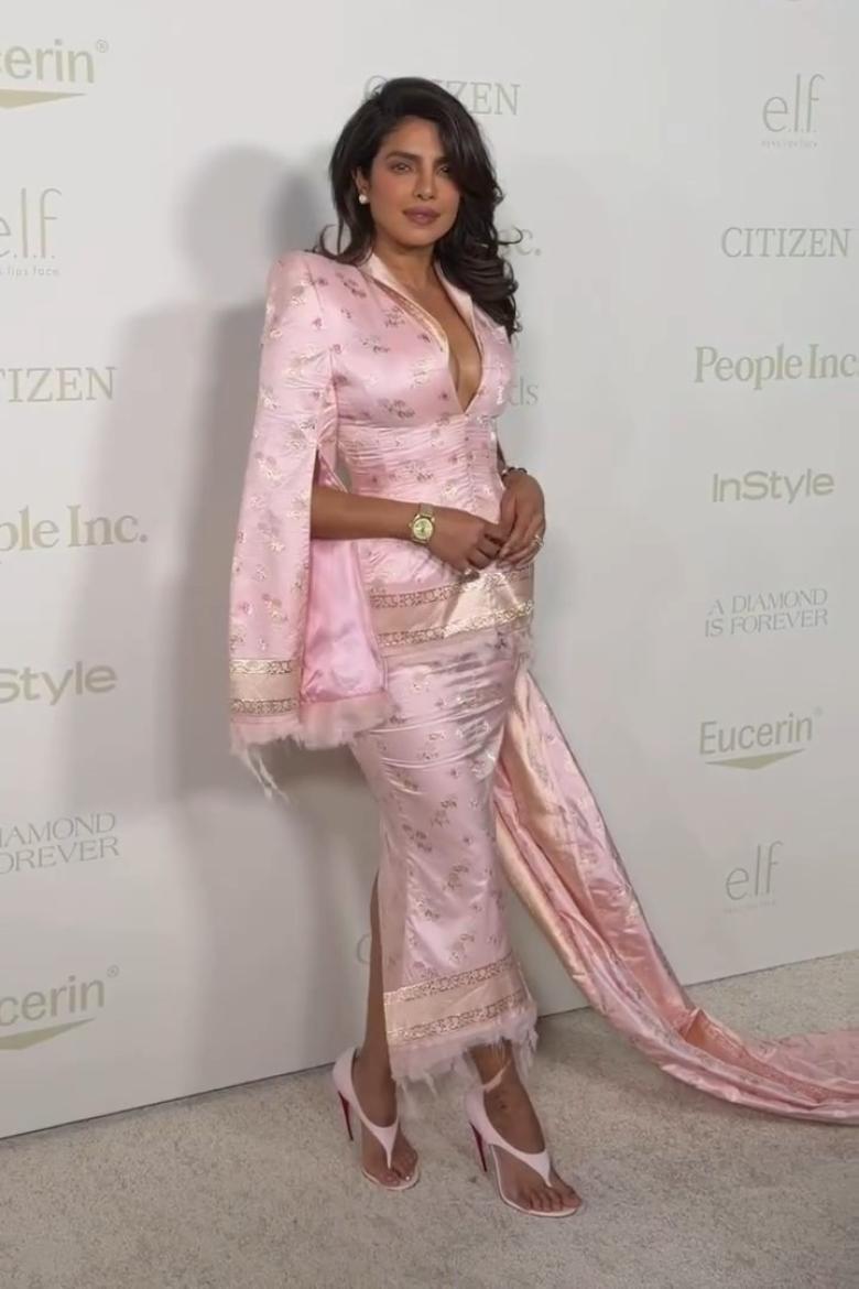 بريانكا شوبرا  بالوردي من Matières Fécales في حفل InStyle 
