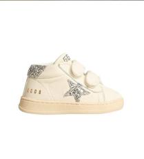 حذاء من غولدن غوز Golden Goose