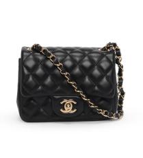 حقيبة من شانيل Chanel
