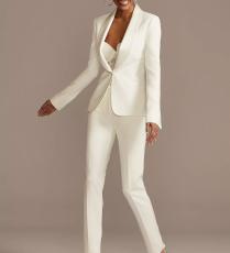 بدلة من David's Bridal